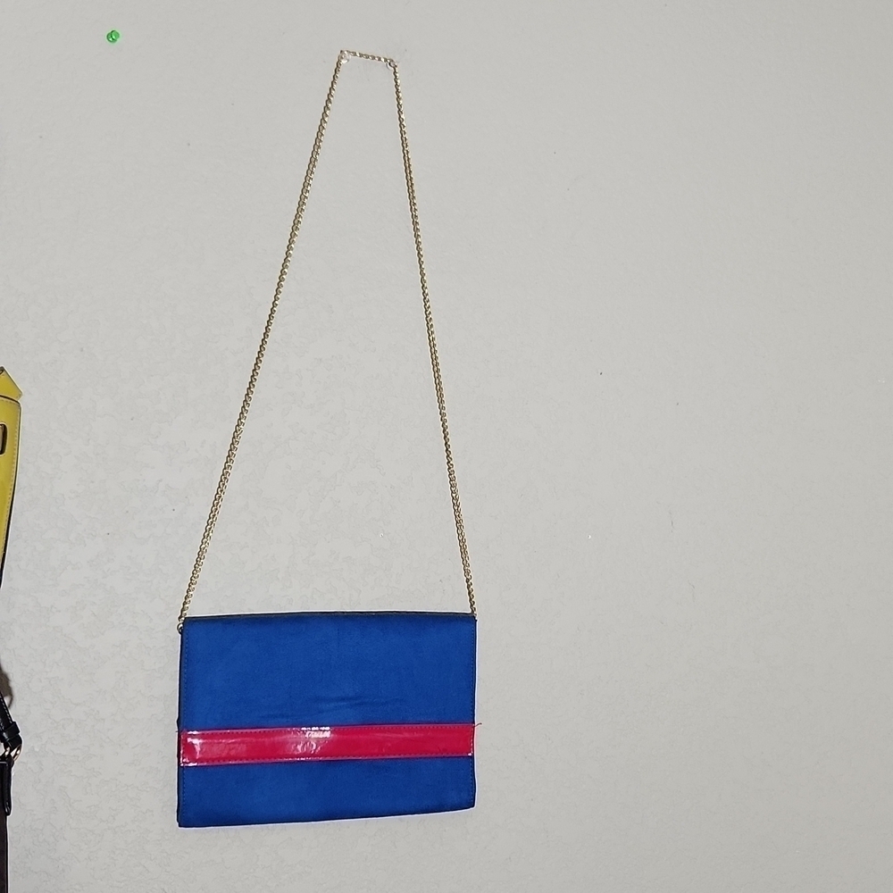 H & M Crossbody Purse Envelope has spot on pink see pics